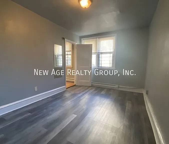 521 S 42nd St #1R — Photo 12