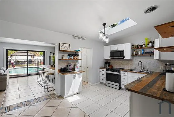 1307 Baltimore Dr — Photo 4