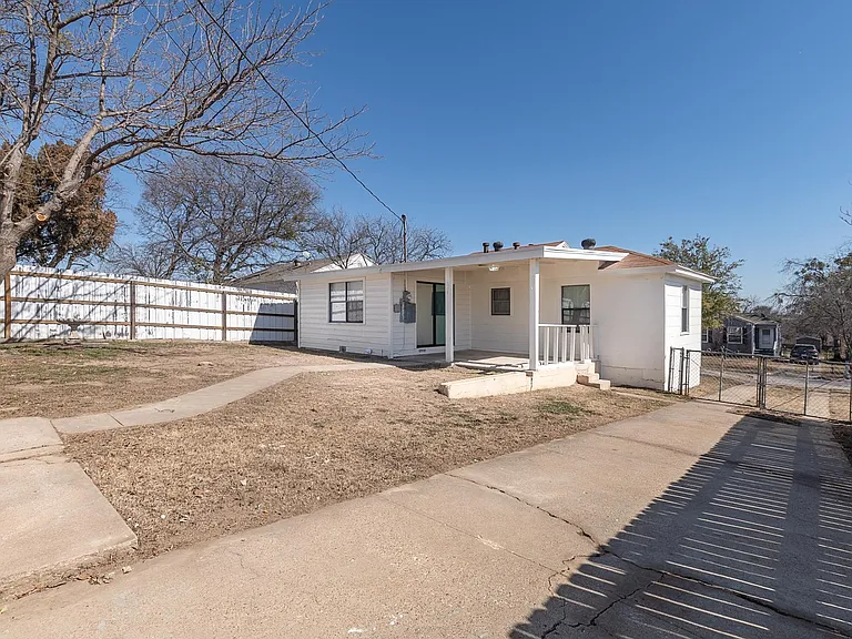 1733 Melba Ct — Photo 25