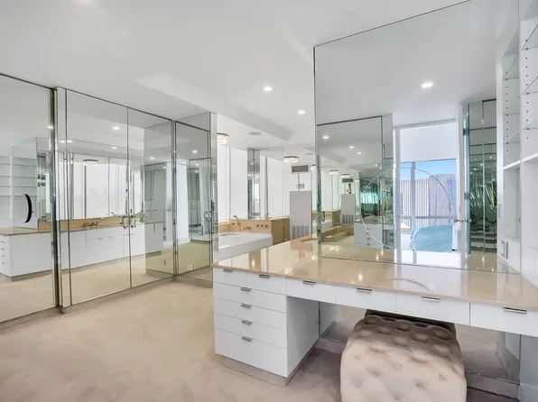 641 5th Avenue image 15 of 16