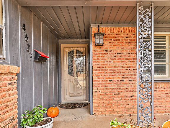 3rd image of 4627 30th St