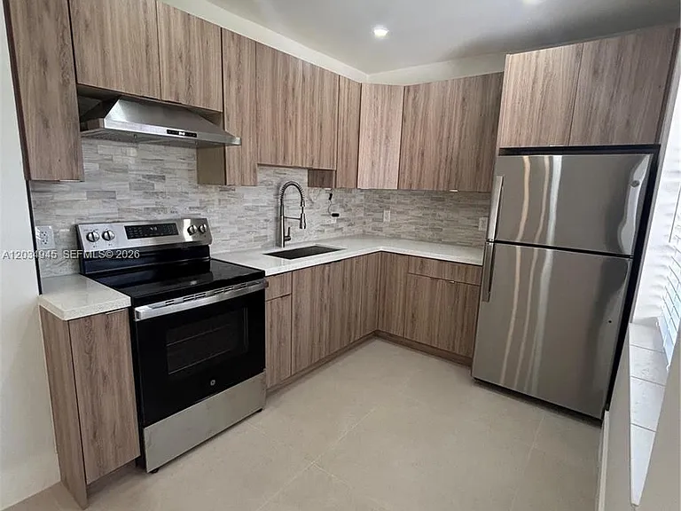 3606 SW 17th St #1 — Photo 7