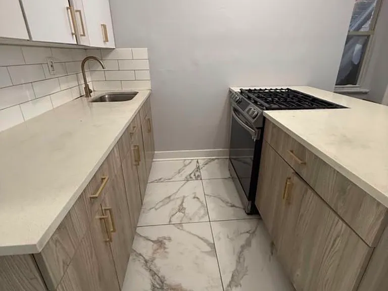 1034 S Orange Ave #1L — Photo 4