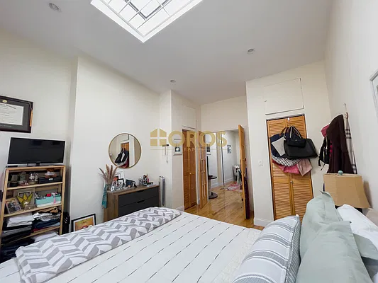 Rented by City Connections Realty | media 3