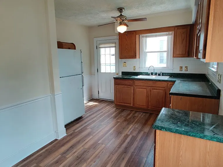 717 Floral Ave — Photo 7