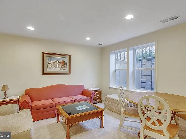 216 Apricot St — Photo 27