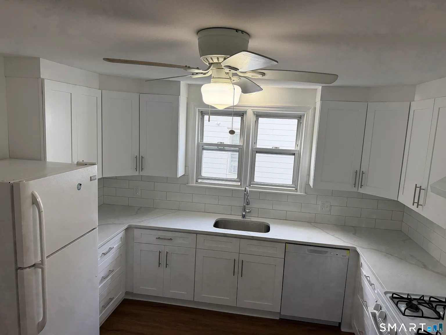 2 bed, 1.0 bath, 1000 sqft, $2,450 — Photo 3