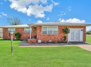 423 NW 4th St, Tipton, OK 73570