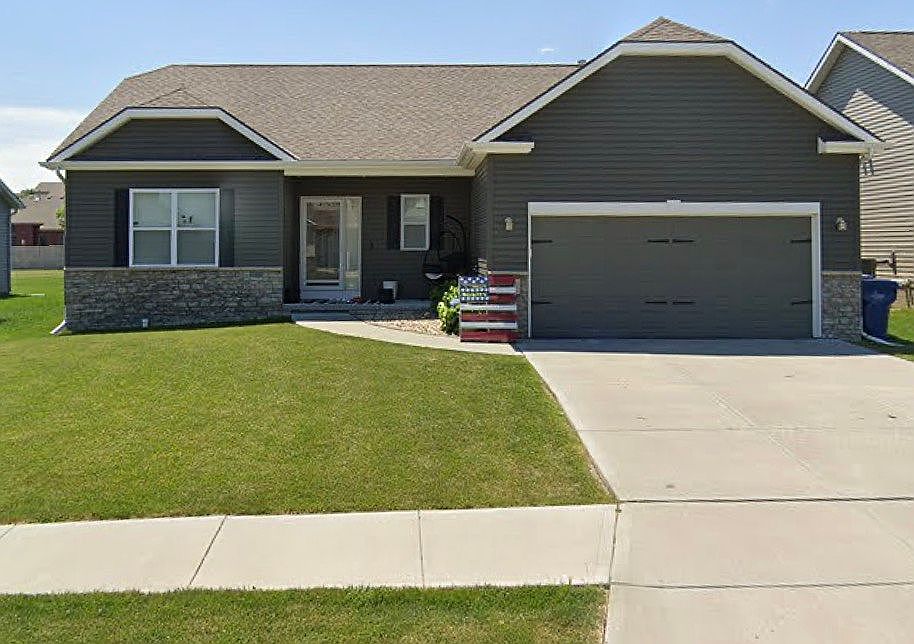 1st image of 4605 Brook Cir