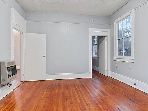 3rd image of 3435 Carondelet St