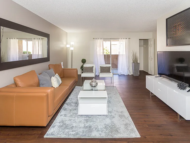 Tiffany Place Apartments — Photo 12