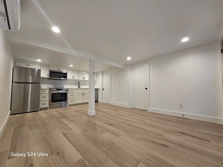 1 bed, 1.0 bath, $1,100 — Photo 5