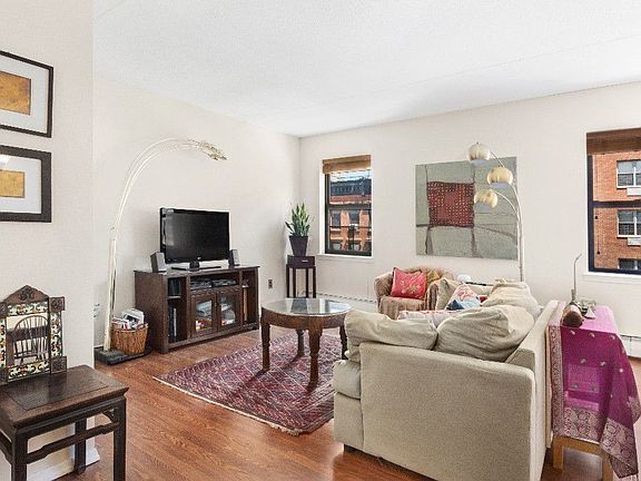 2nd image of 28 W 128th St APT 3