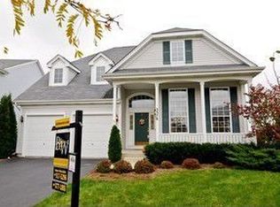 3378 Husking Peg Ln, Geneva, IL 60134