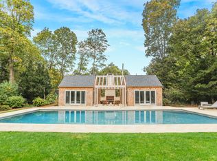 20 Livingston Rd, Bellport, NY 11713