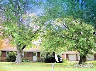 12386 Towerline Rd, Pekin, IL 61554