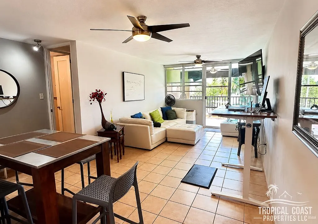 2 bed, 2.0 bath, 1000 sqft, $1,800 — Photo 3