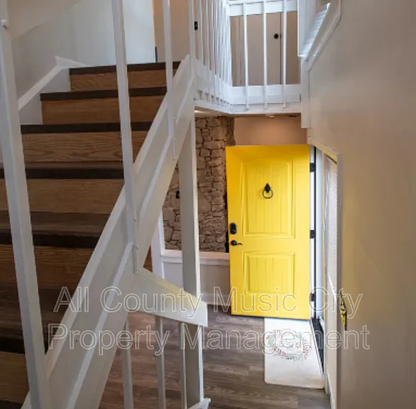 129 Hermitage Woods Dr — Photo 6