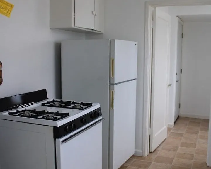 4010 Macdonald Ave — Photo 4