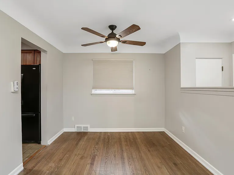 22826 Frederick Ave — Photo 6