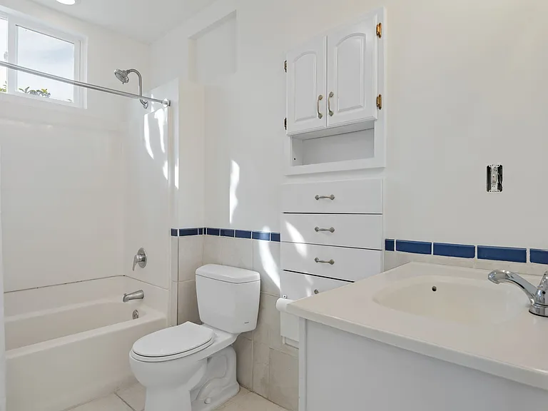 Bonus Room Bathroom