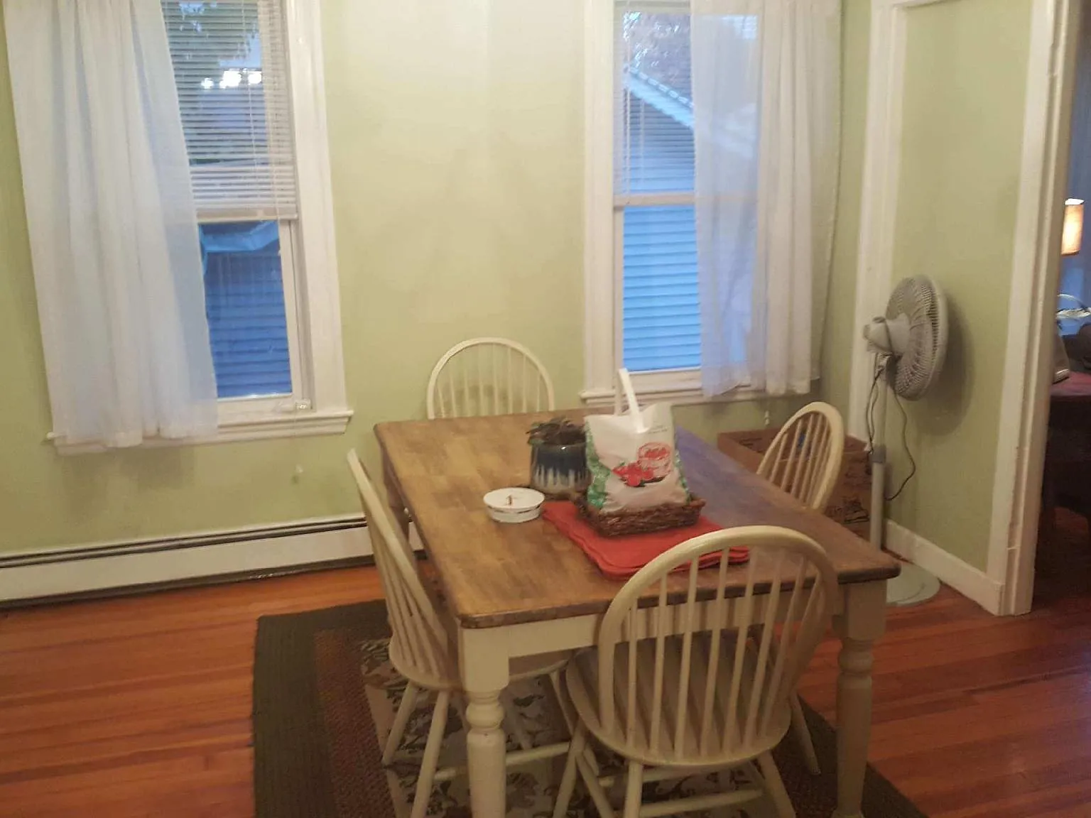 3 bed, 1.5 bath, 1400 sqft, $2,750 — Photo 4