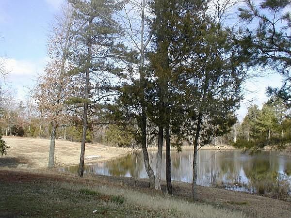 2nd image of 715 Alcorn Rd