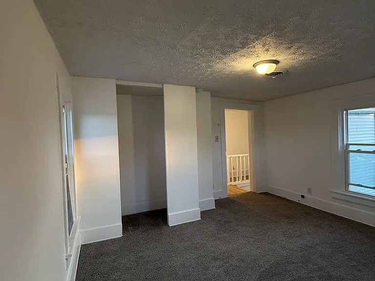 739 1/2 Garfield Ave — Photo 18