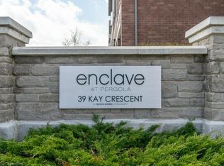 39 Kay Cres #30, Guelph, ON N1L0N5