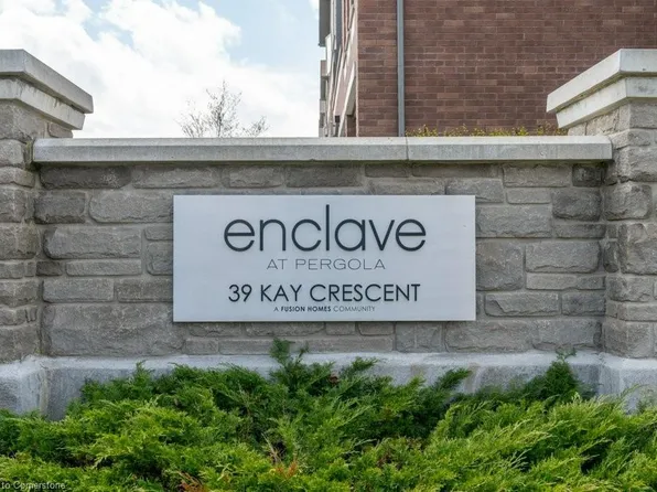 39 Kay Cres #30, Guelph, ON N1L 0N5