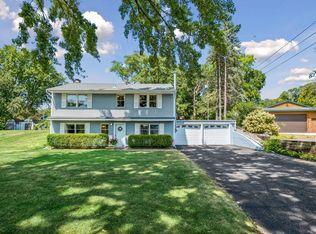 5629 Glen Moor Rd N, Minnetonka, MN 55345