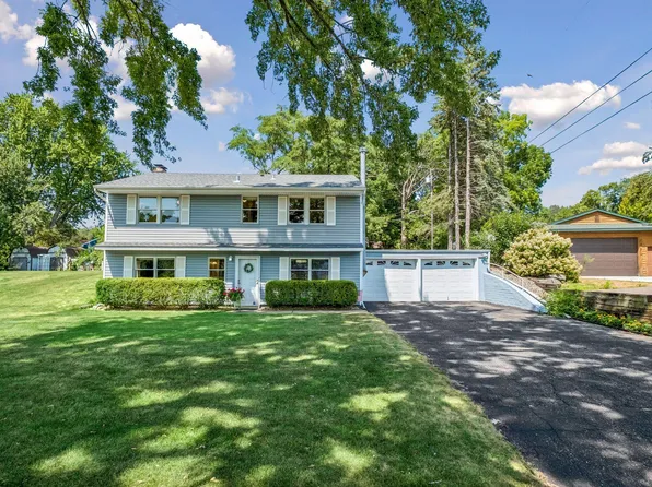 5629 Glen Moor Rd N, Minnetonka, MN 55345