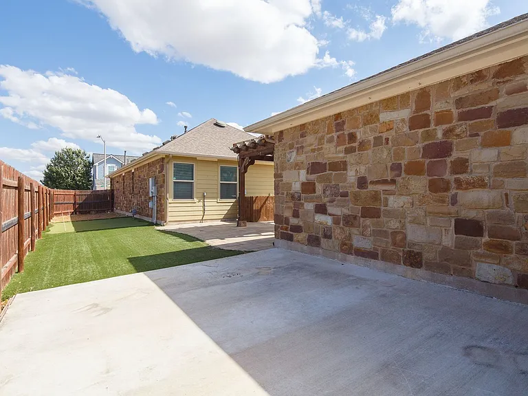 102 Preston Trl — Photo 19