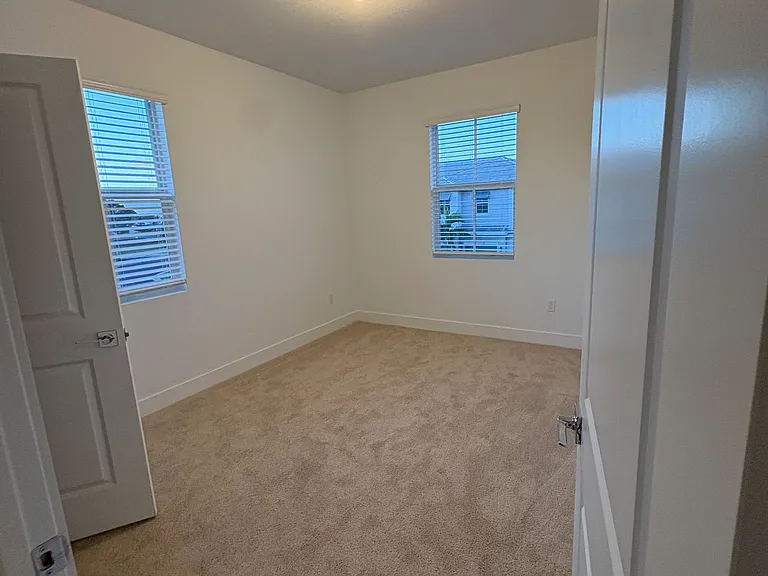SW 2nd Cir — Photo 12