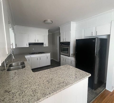 5th image of 5421 Pine St
