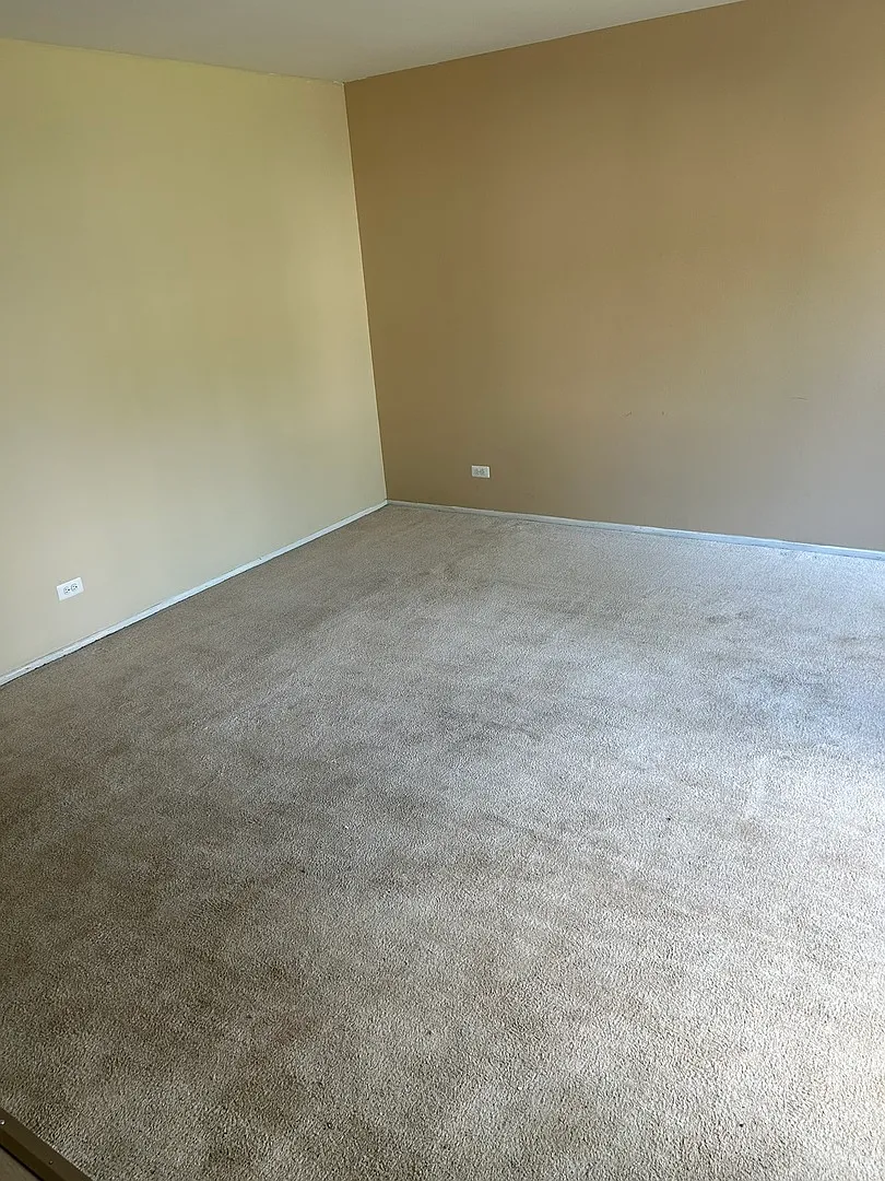 4 bed, 1.5 bath, $2,500 — Photo 3