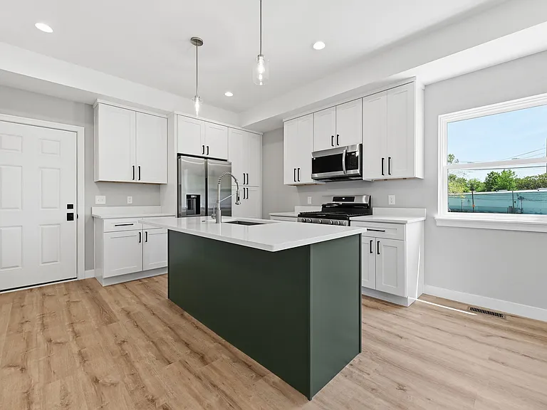 4720 Walworth Ave — Photo 8