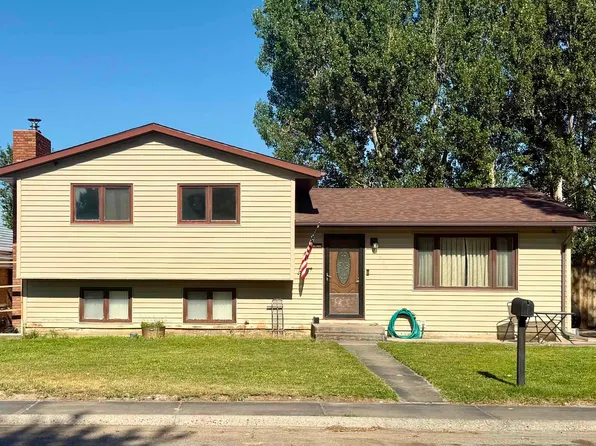 1808 Crest Way, Worland, WY 82401