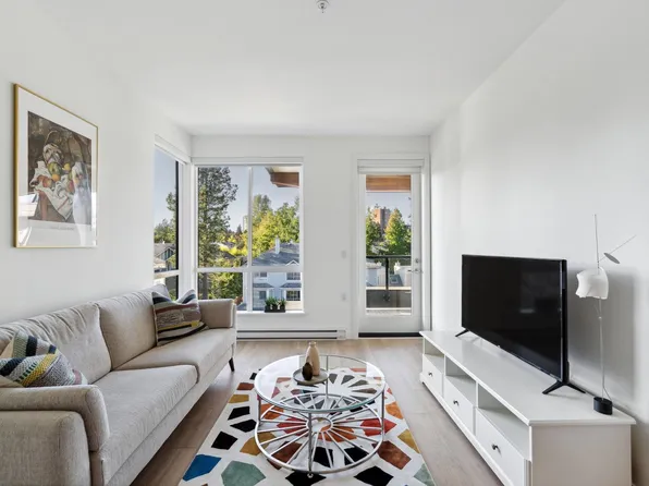 7579 16th St #417, Burnaby, BC V3N 0H7