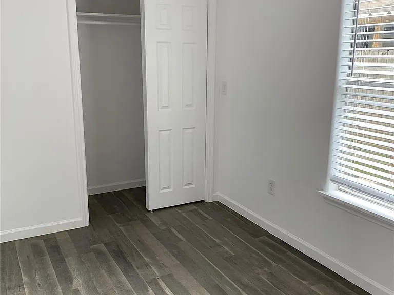 11950 Greenloch Ln — Photo 12