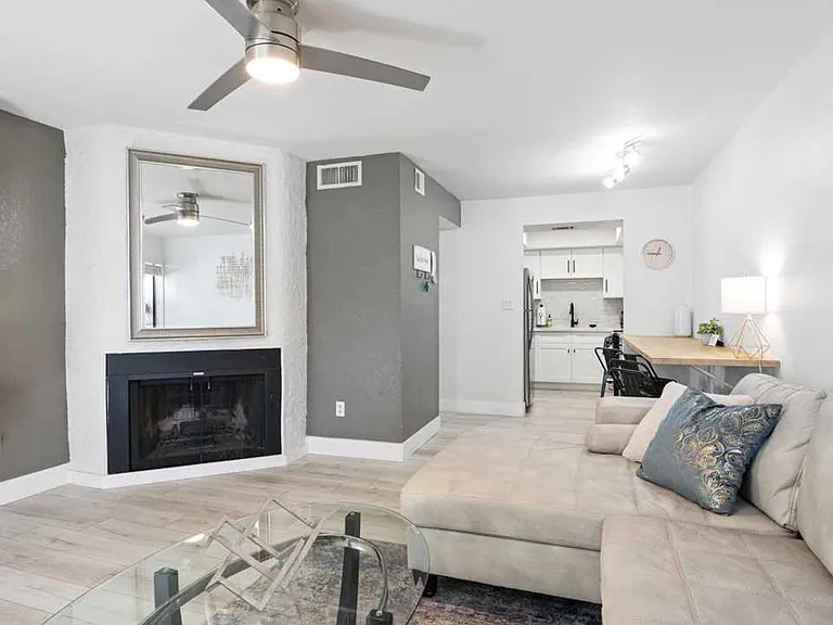 3002 N 70th St #214 — Photo 2