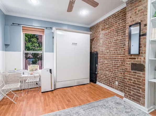 425 East 78th Street image 2 of 9