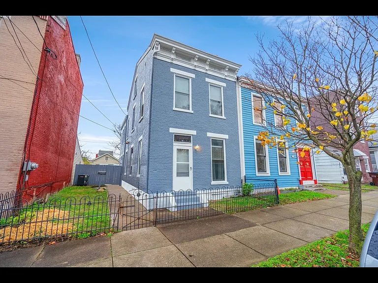 1019 York St — Photo 1