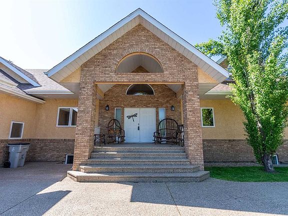 5th image of 248 SW Lakeshore Dr