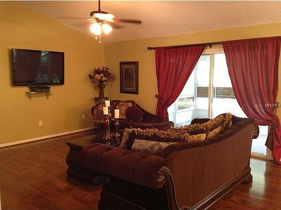 3rd image of 9 Carriage Creek Way