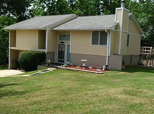511 Horseshoe Dr, Seneca, SC 29678