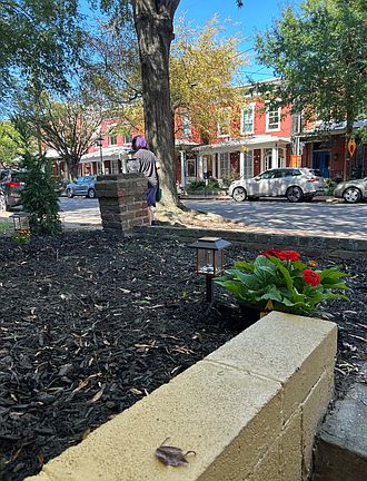 2nd image of 309 W Clay St #2