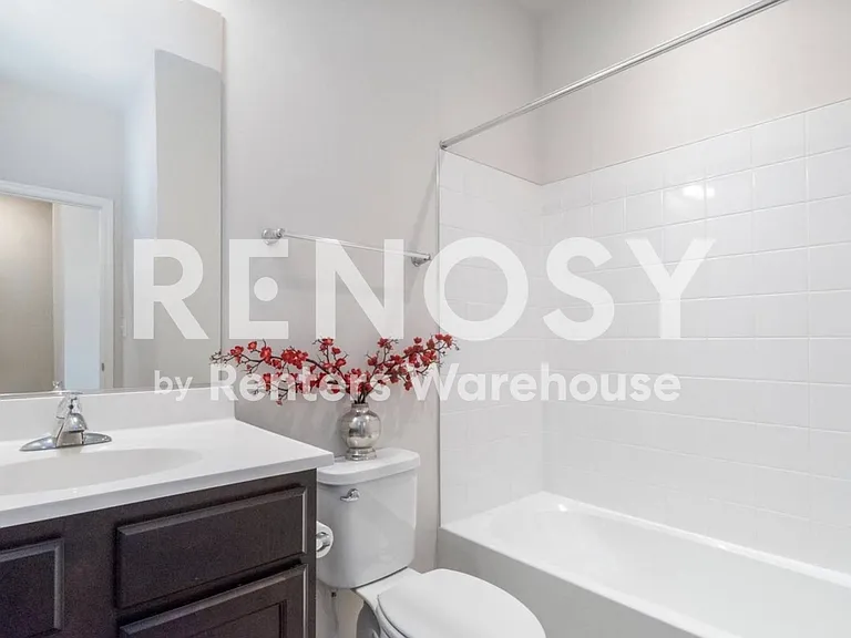 1041 Flester Ln — Photo 21