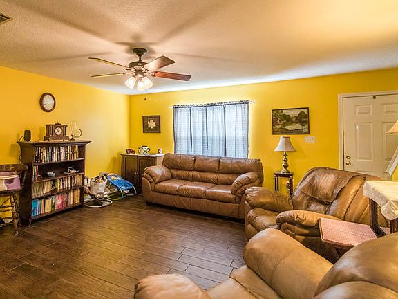 3rd image of 12625 Lake Village Dr