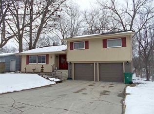 400 10th St SW, Independence, IA 50644